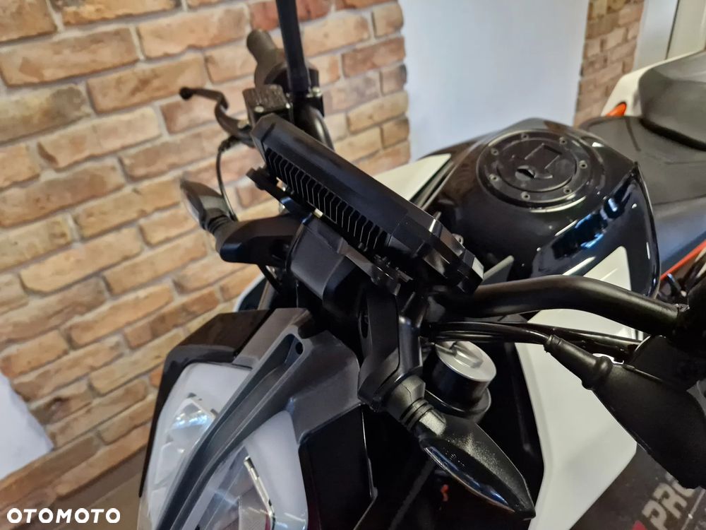 KTM Duke 125 - 18