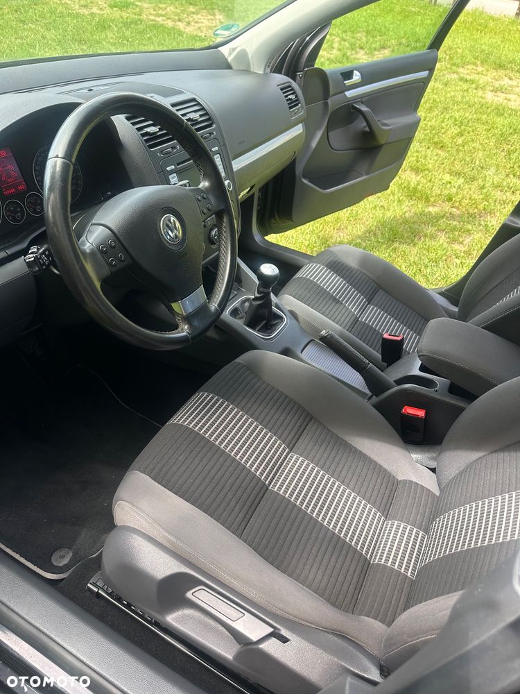 Volkswagen Golf 1.6 United - 28