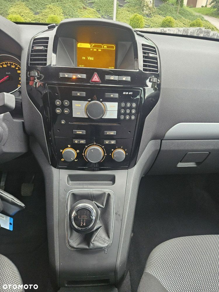 Opel Zafira - 29