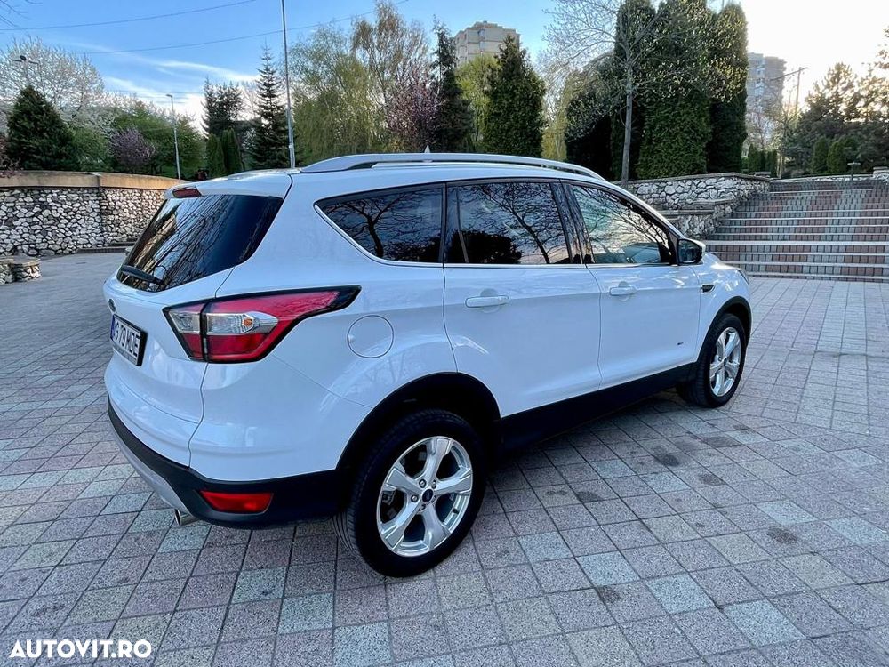 Ford Kuga - 11