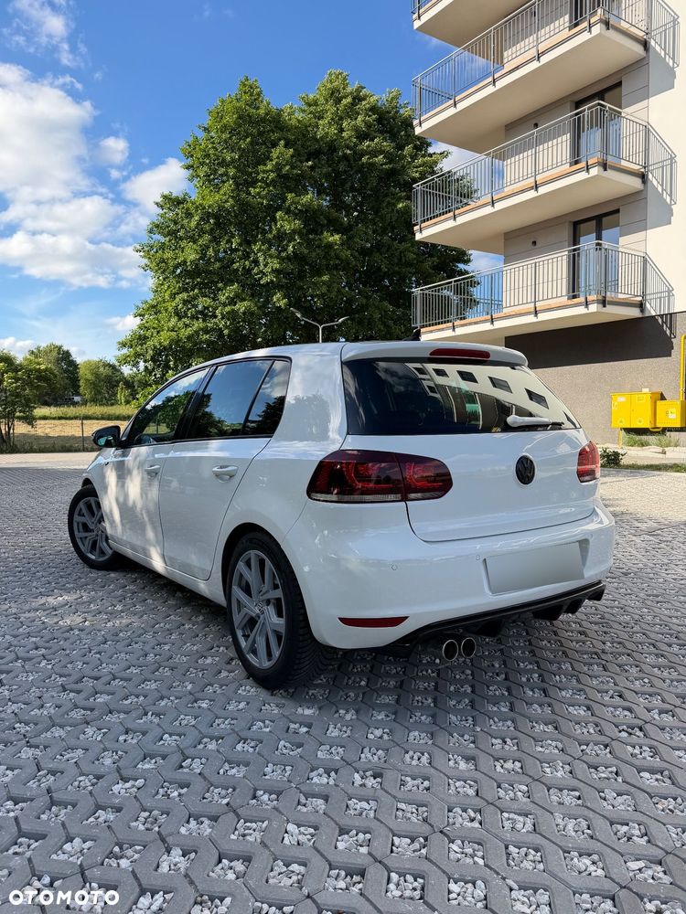 Volkswagen Golf - 6