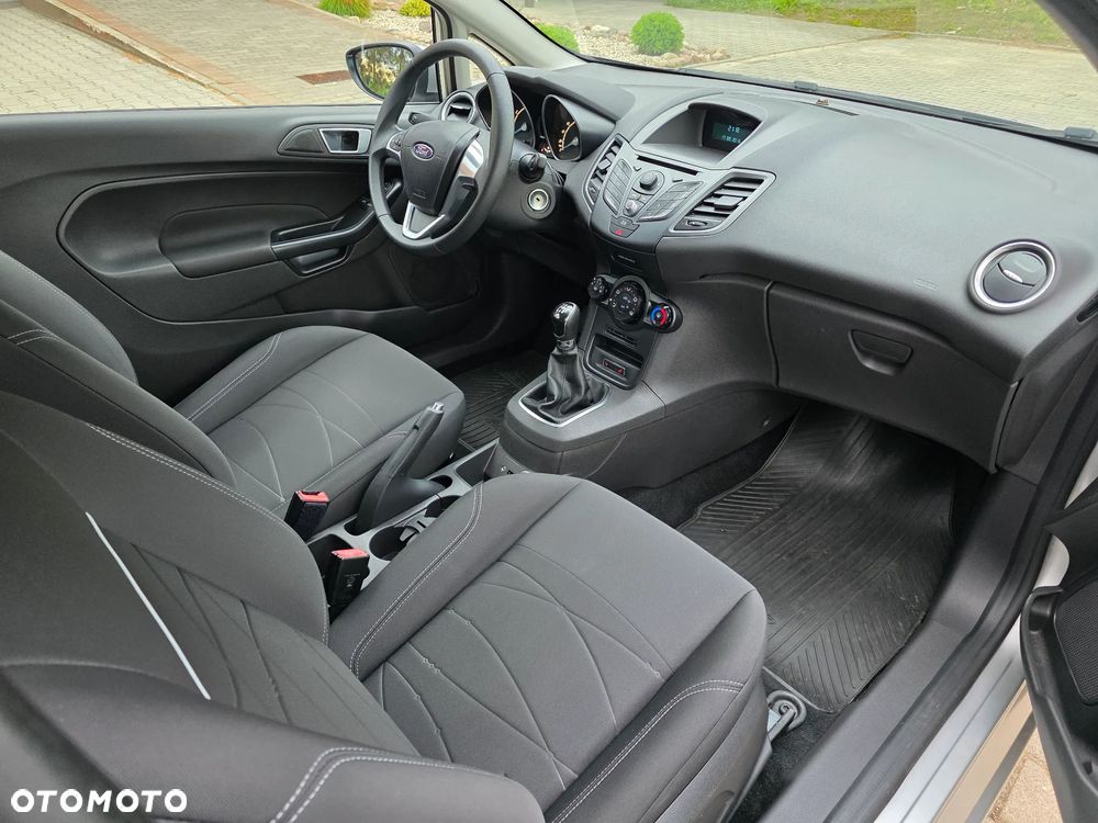 Ford Fiesta 1.0 Champions Edition - 11