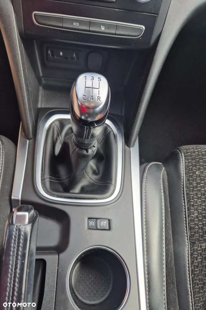 Renault Megane 1.6 SCe Life - 16