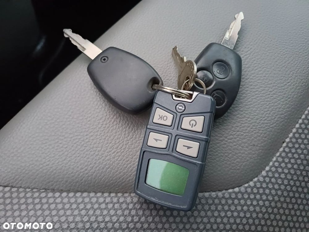 Opel Vivaro - 26