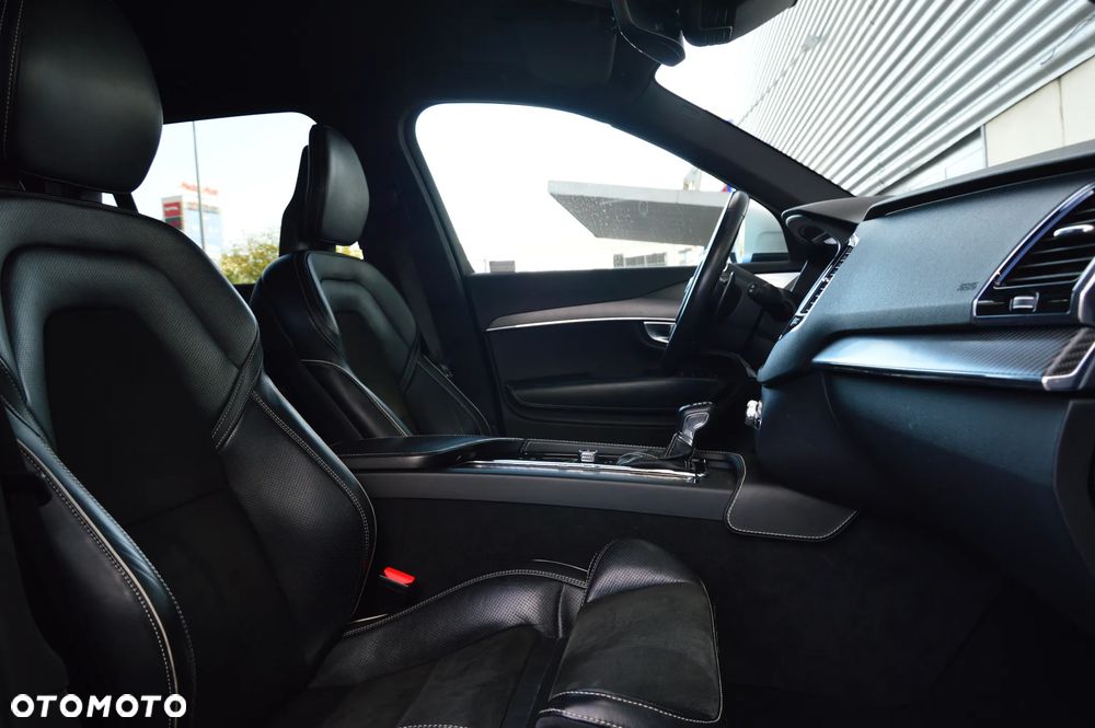 Volvo XC 90 D5 SCR AWD R-Design 7os - 21