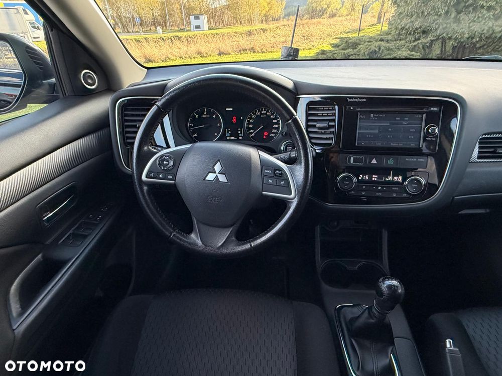Mitsubishi Outlander 2.2 DI-D 4WD Top - 25