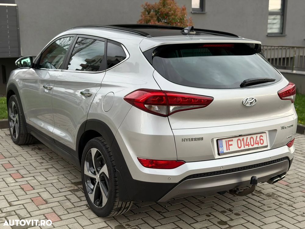Hyundai Tucson 2.0 CRDI 4WD Automatik Premium - 12