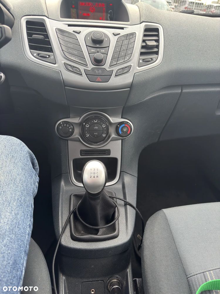 Ford Fiesta 1.25 Trend - 8