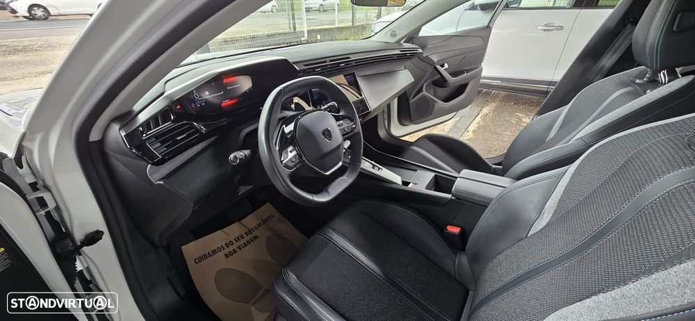 Peugeot 308 1.5 BlueHDi Allure Pack EAT8 - 17