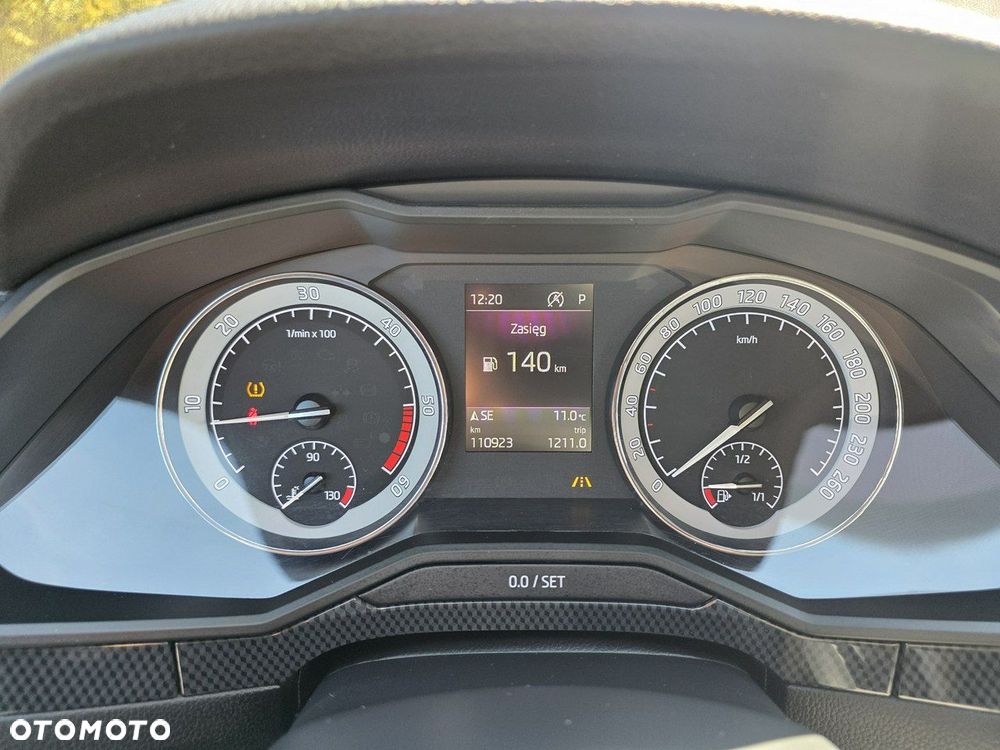 Skoda Superb 2.0 TDI SCR Sportline DSG - 14