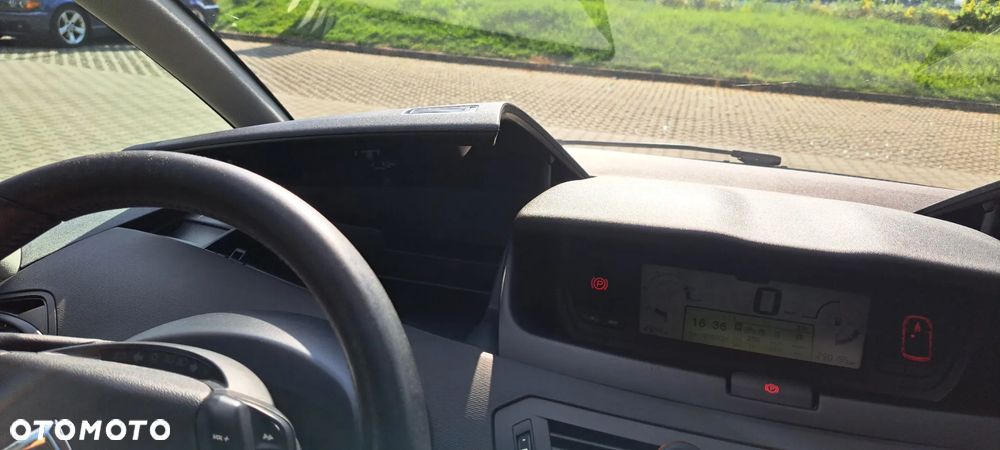 Citroën C4 Picasso 1.6 HDi Impress - 33