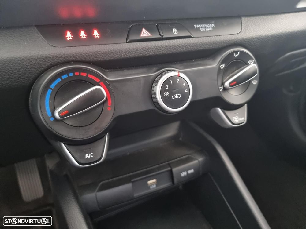 Kia Stonic 1.2 Dynamic - 32