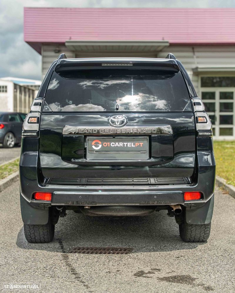 Toyota Land Cruiser Prado - 8