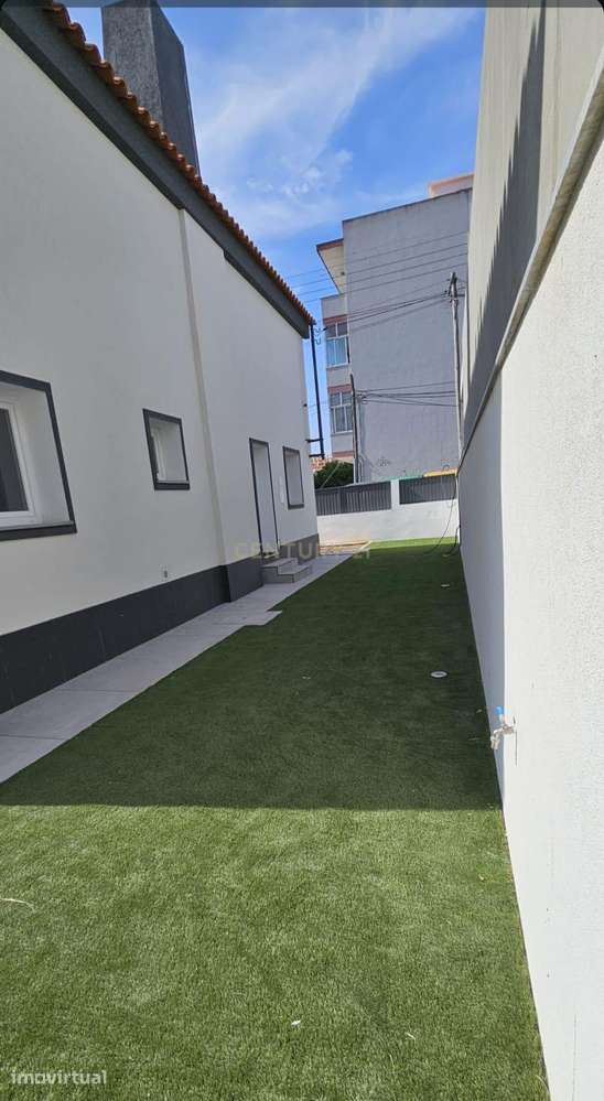Moradia Renovada T4 em Agualva  - Oportunidade Única! - Grande imagem: 3/33