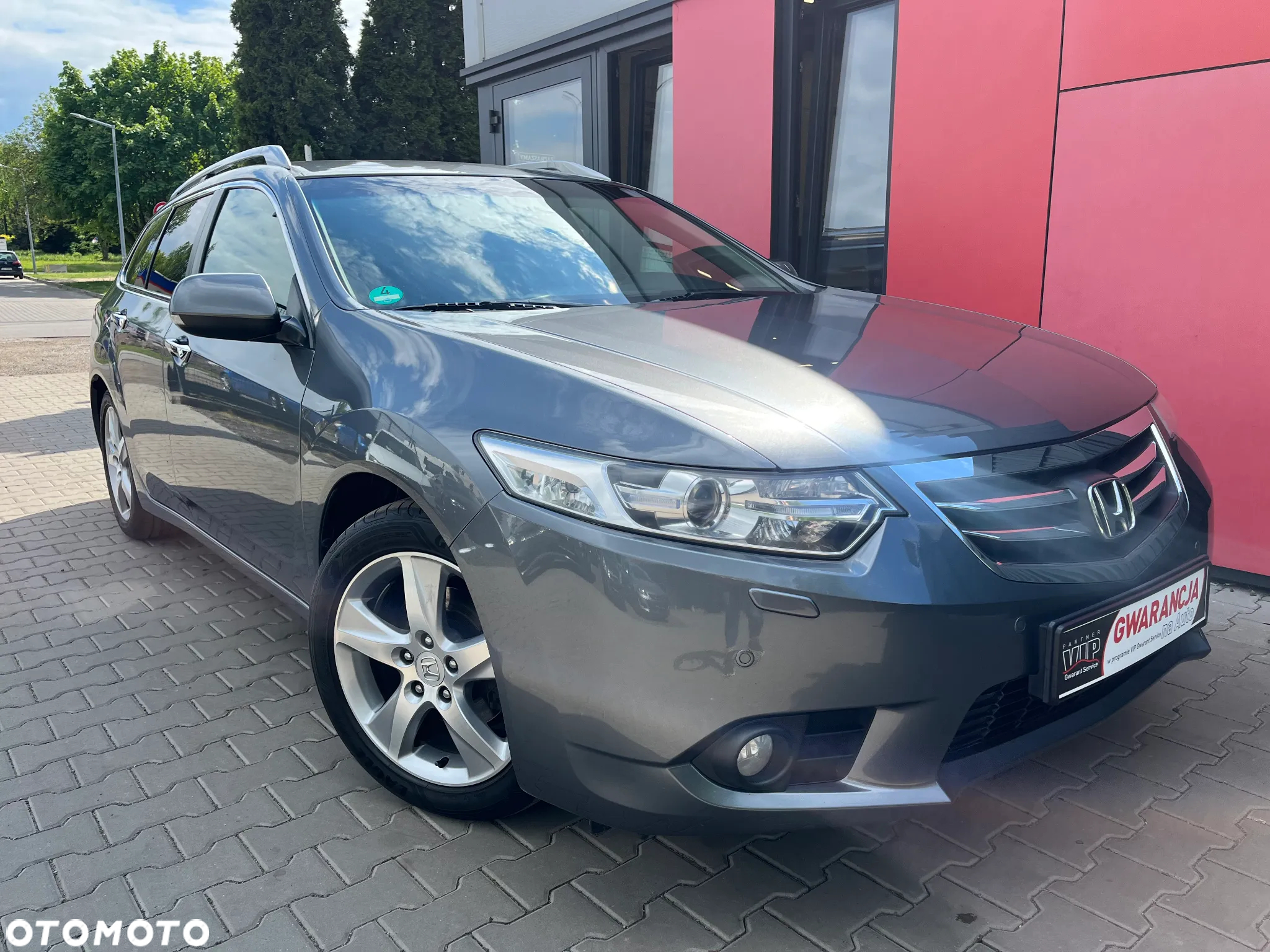 Honda Accord 2.0 Executive - 11