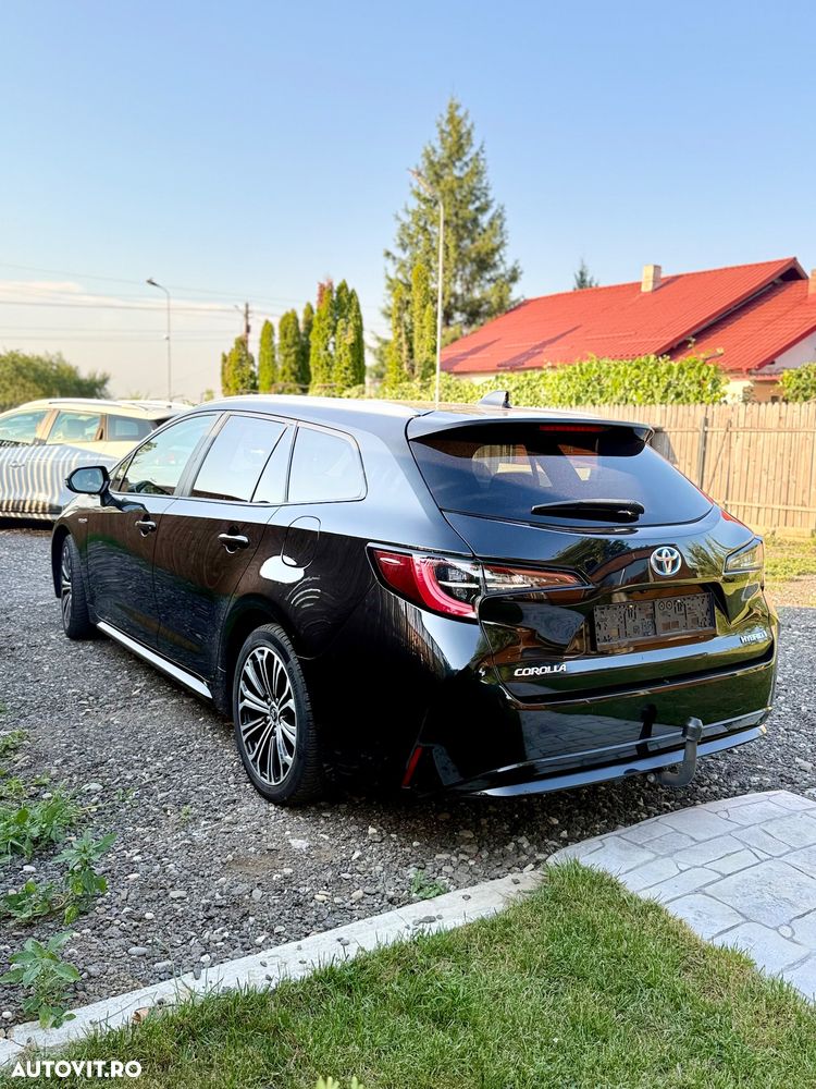 Toyota Corolla 1.8 HSD Business - 11