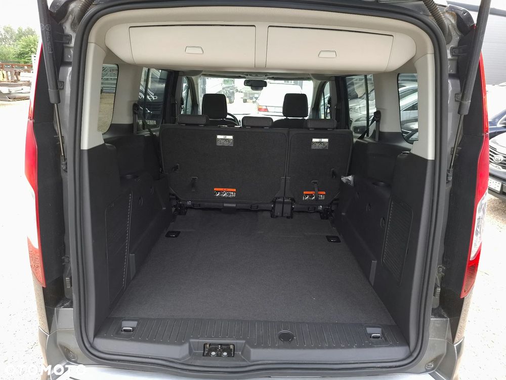 Ford Tourneo Connect Grand - 26