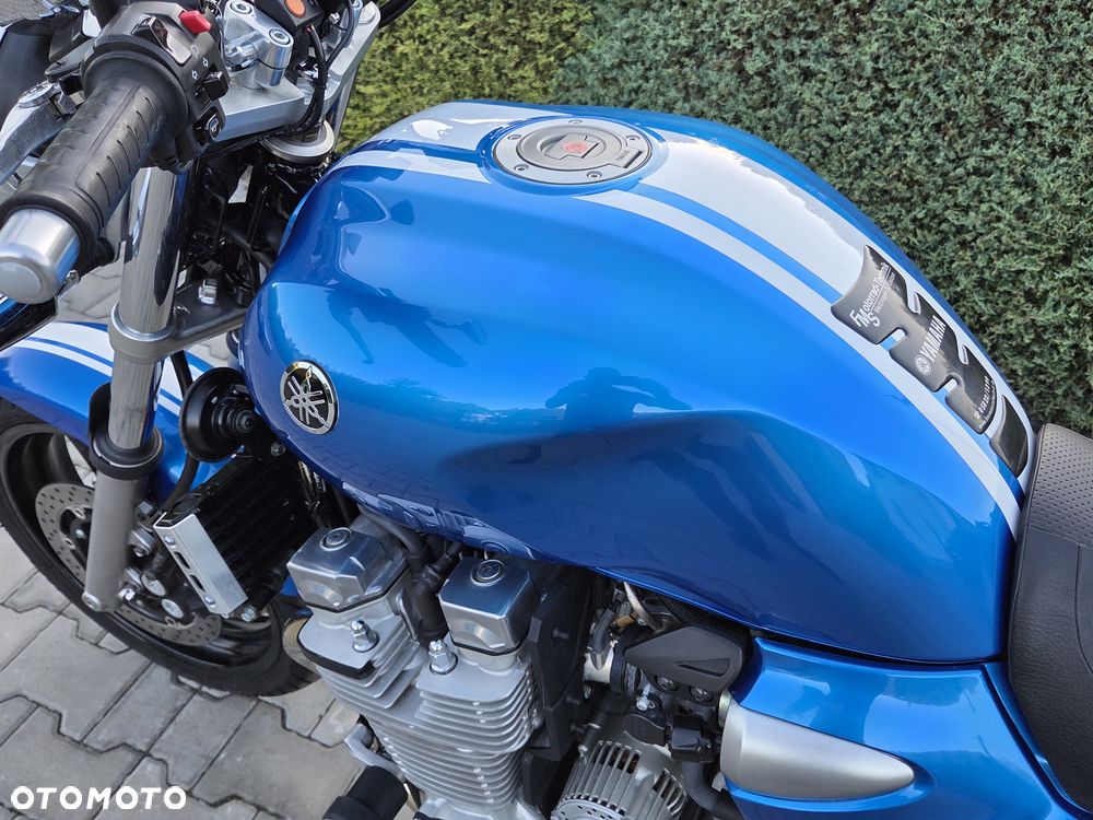 Yamaha XJR - 31