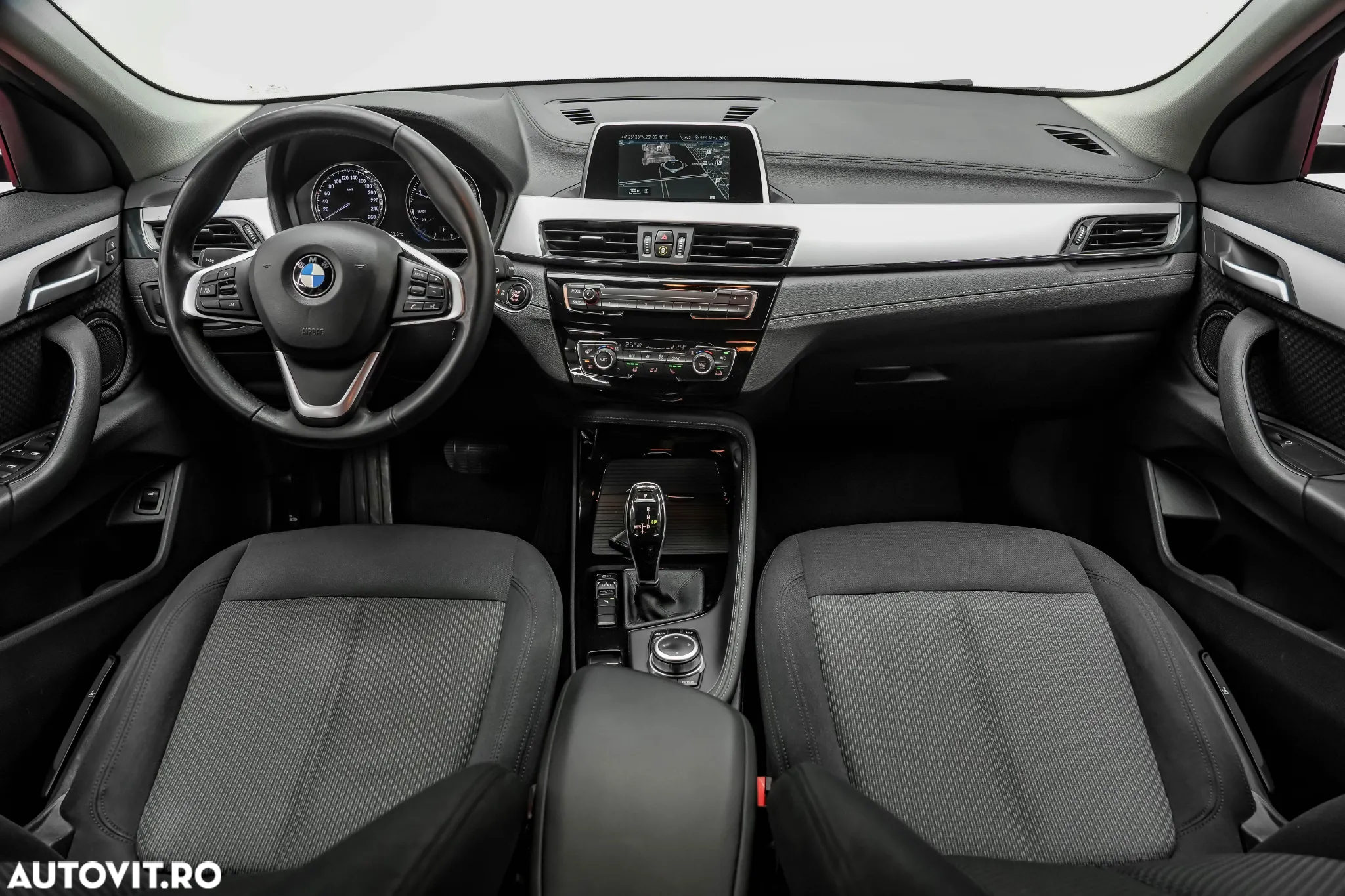 BMW X2 sDrive18d Aut. Advantage Plus - 2