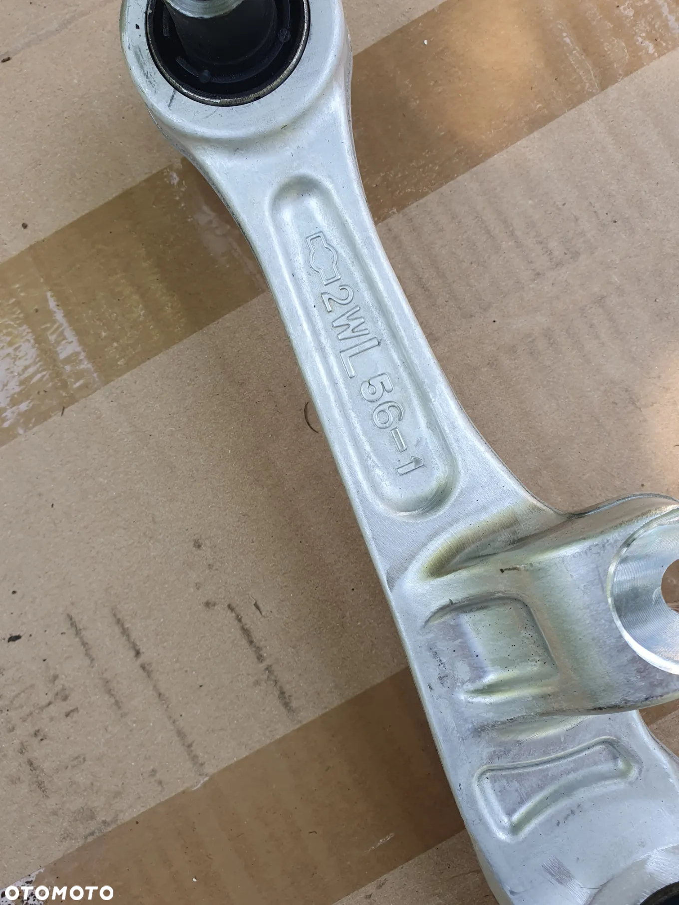 Wahacz lewy przód przedni Nissan 350Z 2003-2009 54501-AM602 - 2