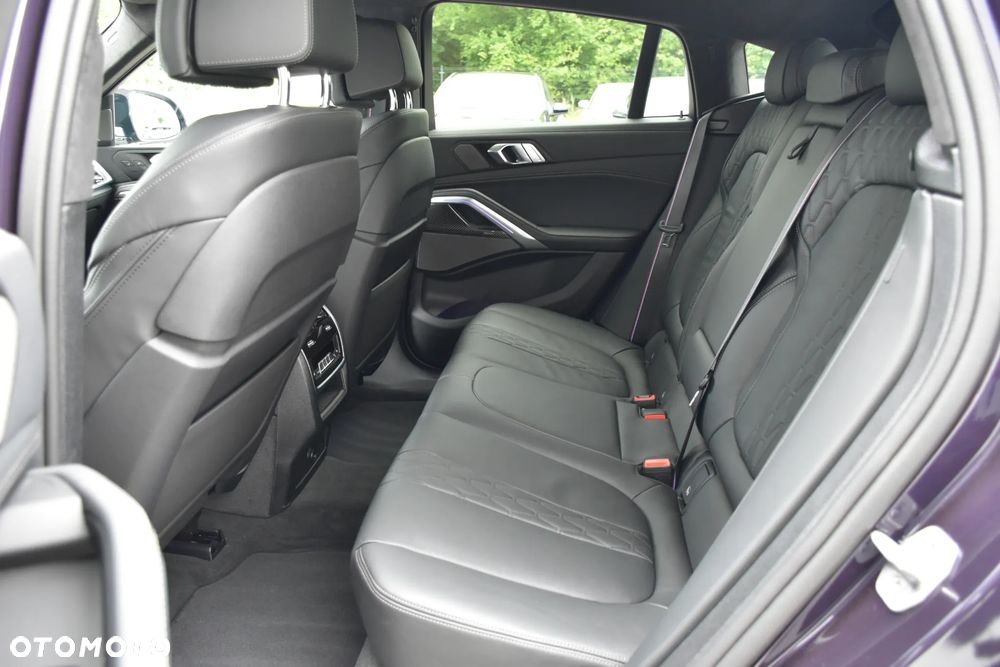 BMW X6 M60i mHEV sport - 28