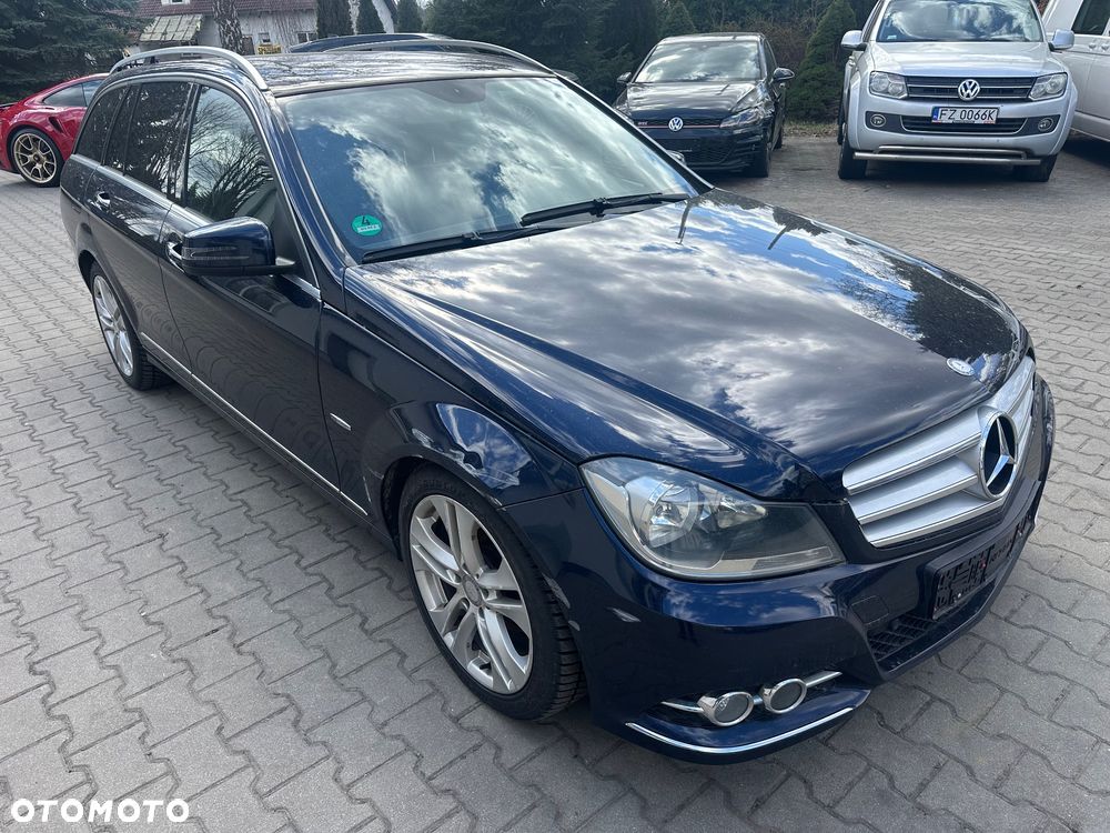 Mercedes-Benz Klasa C 180 CGI Automatik BlueEFFICIENCY Avantgarde - 15