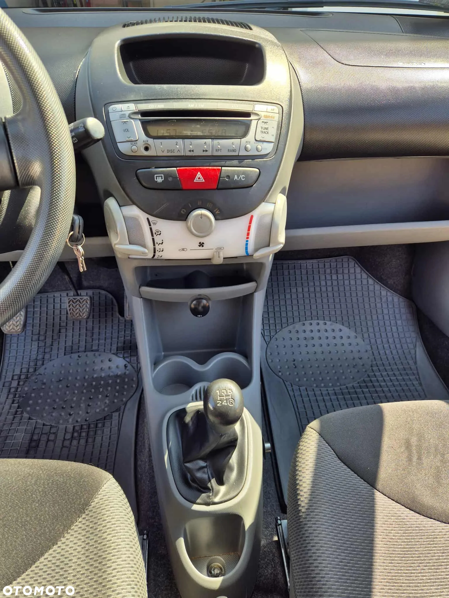 Toyota Aygo - 12