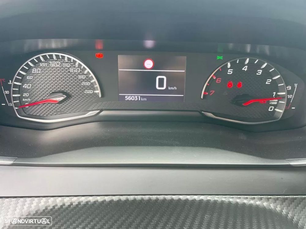 Peugeot 208 - 11