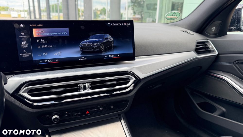 BMW Seria 3 330d xDrive MHEV Sport Line - 34