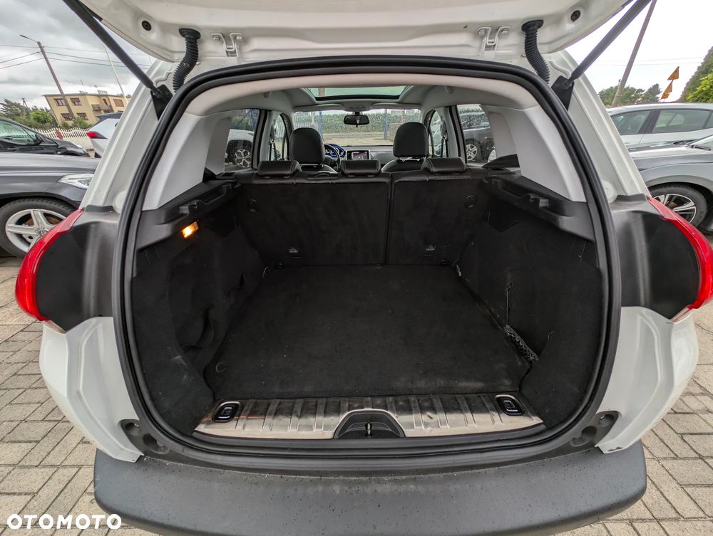 Peugeot 2008 1.6 BlueHDi Allure - 28