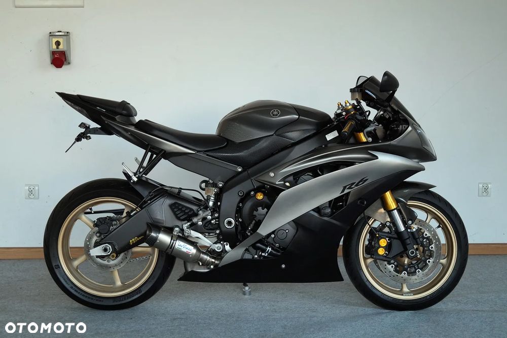 Yamaha R6 - 5