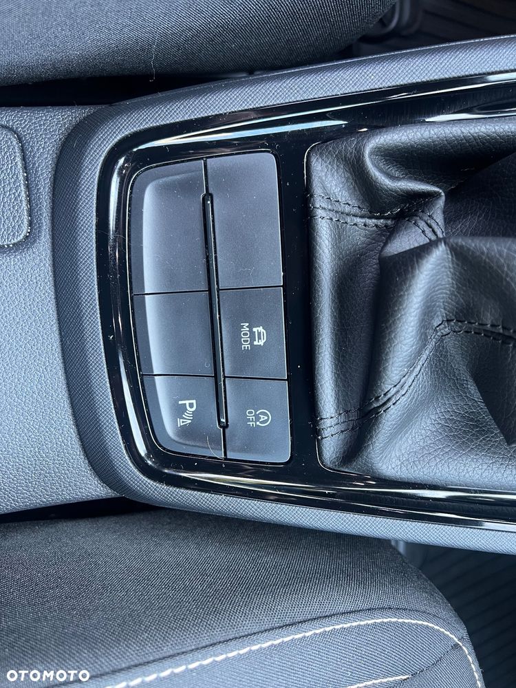 Skoda Kamiq 1.5 TSI Monte Carlo DSG - 27