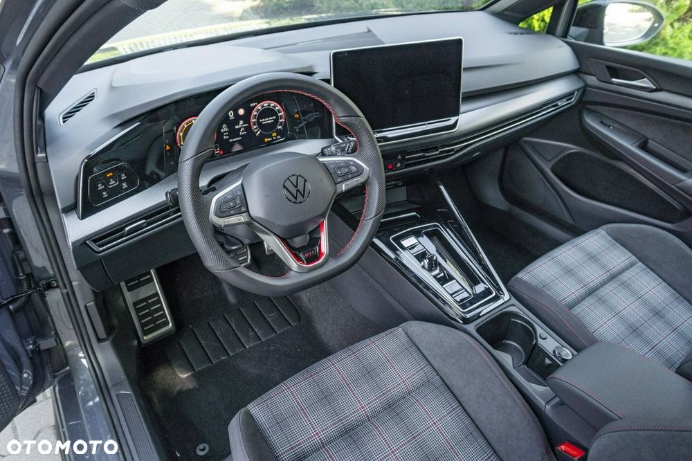 Volkswagen Golf - 16