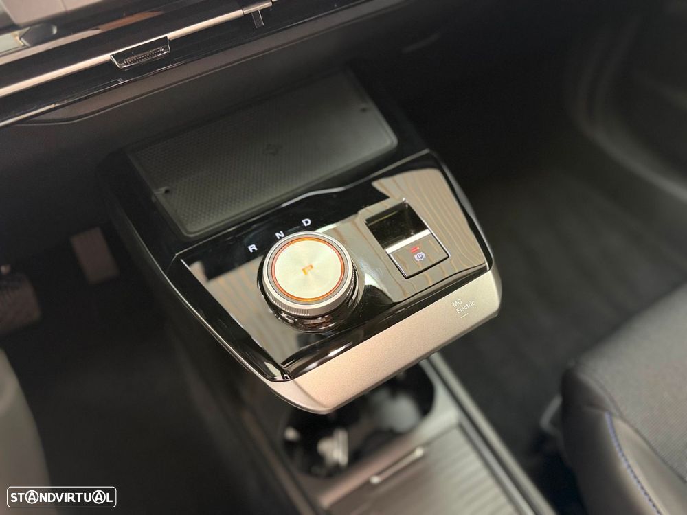 MG MG4 64 kWh Luxury - 18