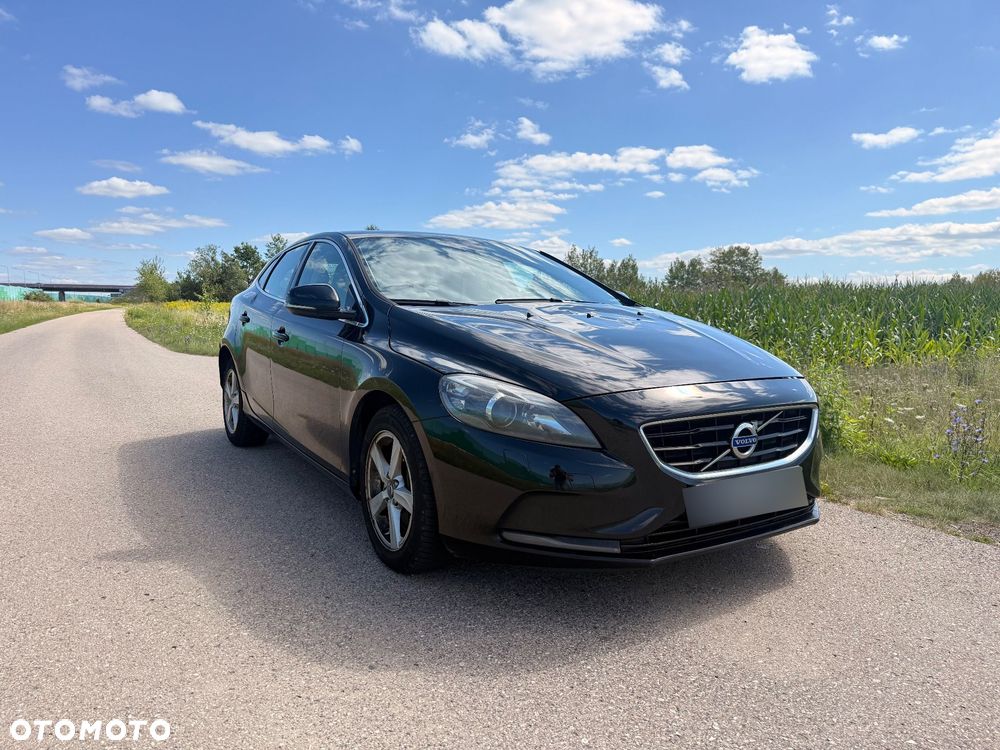 Volvo V40 D3 Momentum - 1