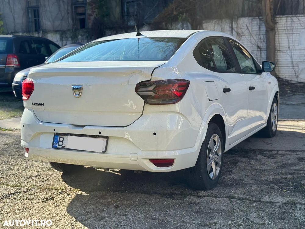 Dacia Logan TCe 90 Essential - 26