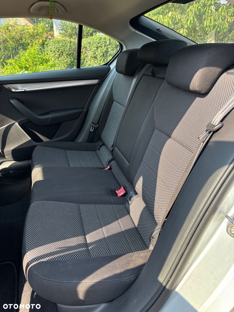 Skoda Octavia 2.0 TDI Ambition - 14