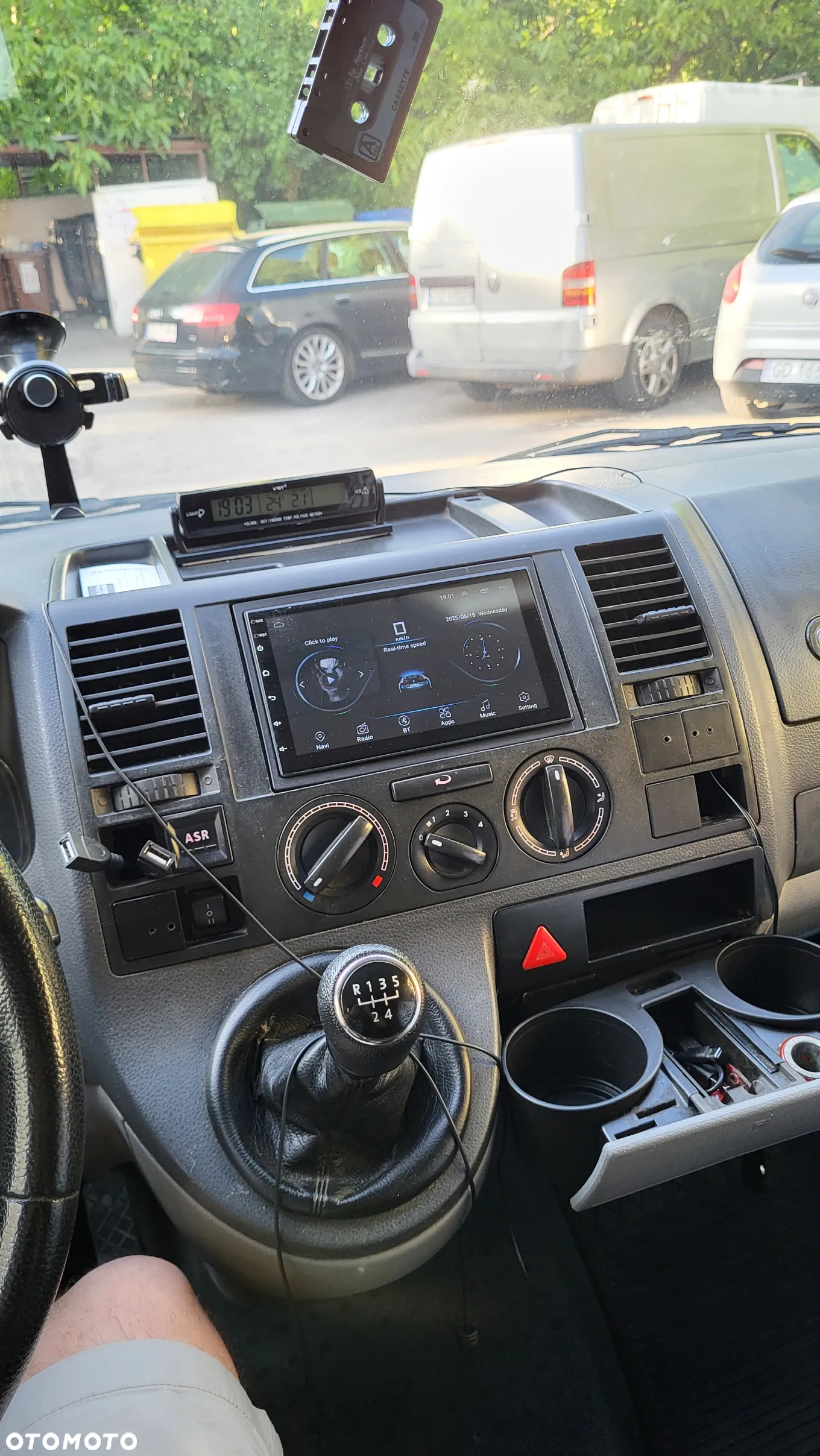 Volkswagen Transporter - 12