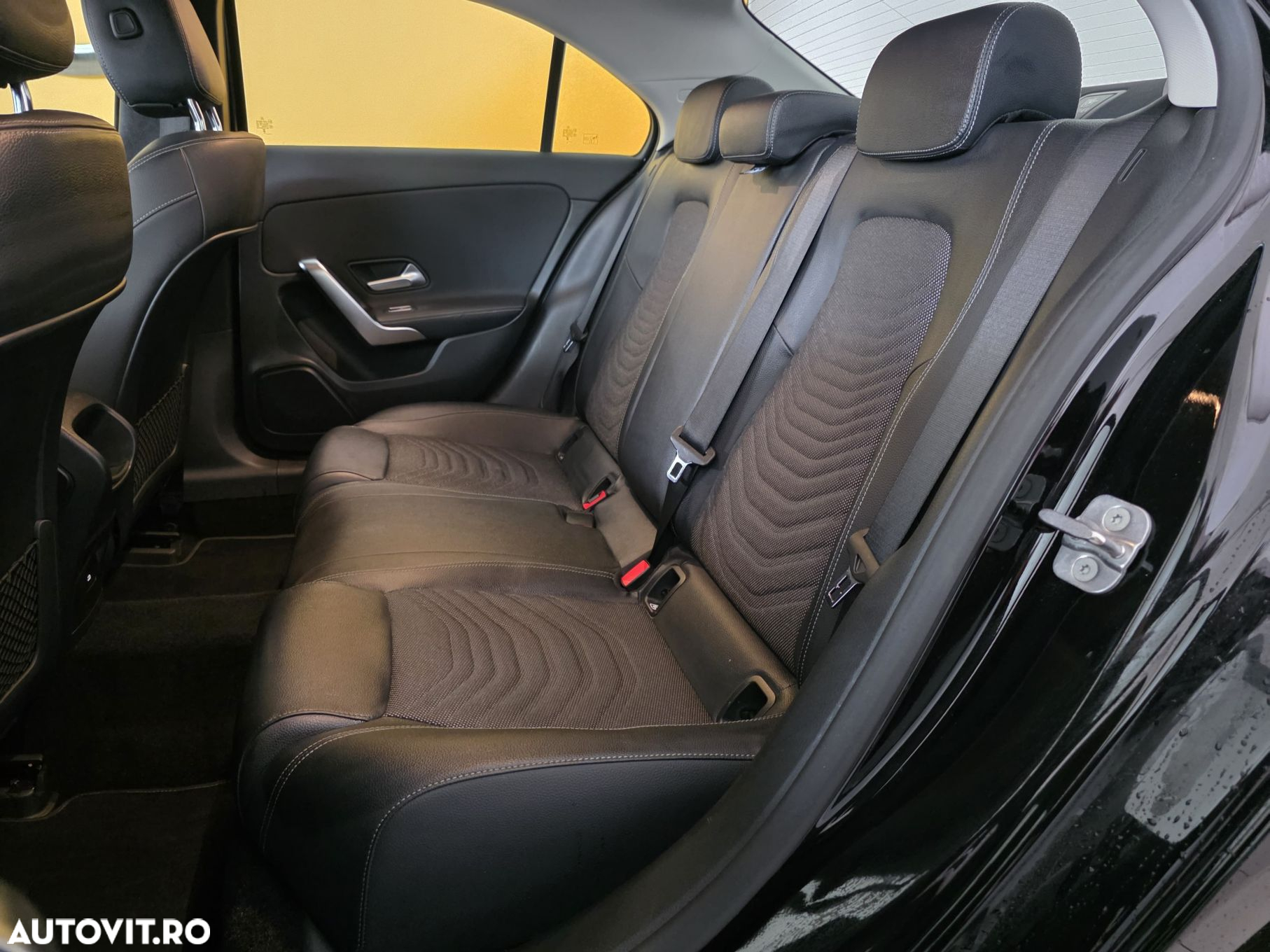Mercedes-Benz A 200 d Sedan 8G-DCT - 22
