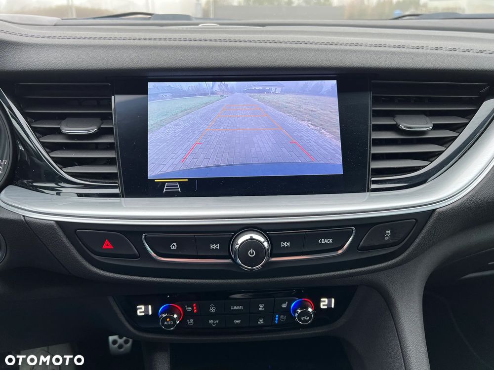 Opel Insignia 2.0 T 4x4 GSi + S&S - 23