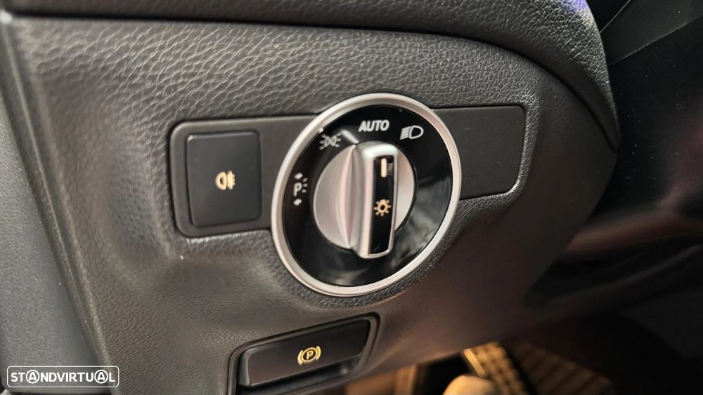 Mercedes-Benz CLA 200 Shooting Brake (CDI) d 7G-DCT AMG Line - 18