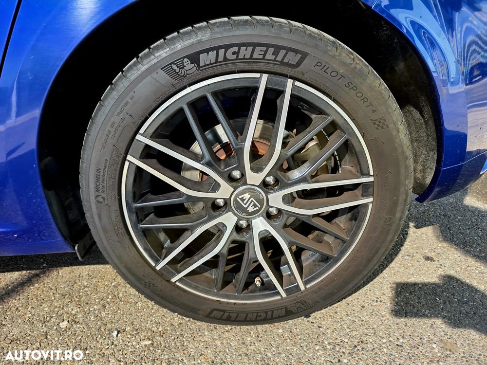 Renault Megane ENERGY dCi EDC GT - 34