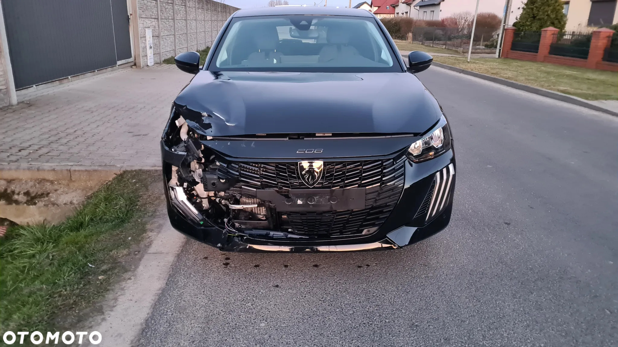 Peugeot 208 - 2
