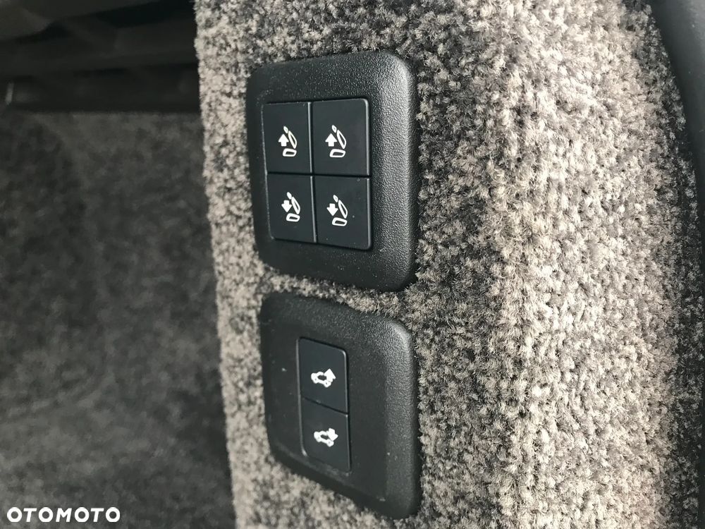 Land Rover Range Rover 4.4SD V8 Vogue - 39