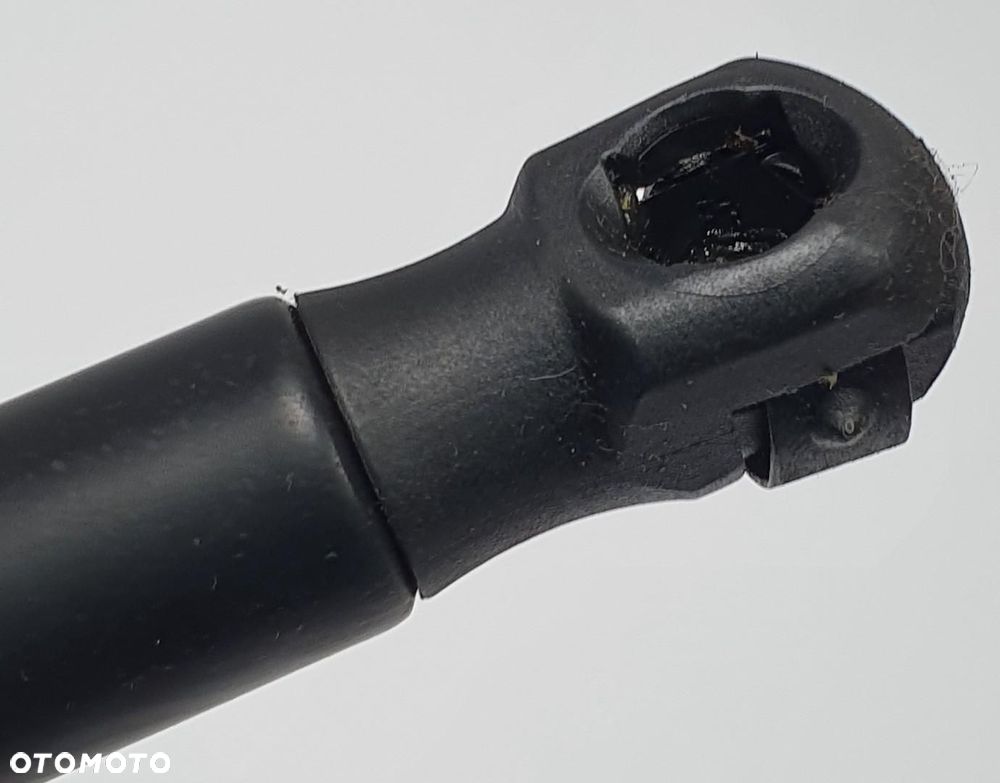 SIŁOWNIK TELESKOP KLAPY BAGAŻNIKA TYŁ CITROEN C1 68950-0H020 - 2