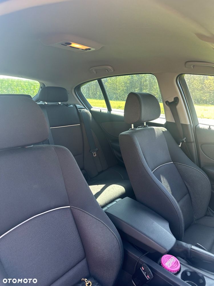 BMW Seria 1 116i - 16