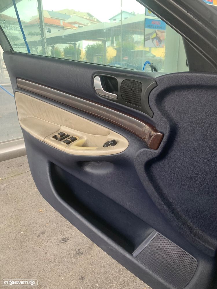 Audi A4 1.9 TDI Confort - 8