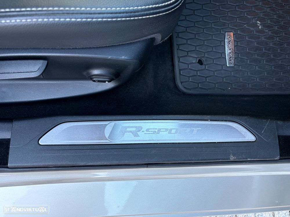 Jaguar XE 2.0 D R-Sport Aut. - 31