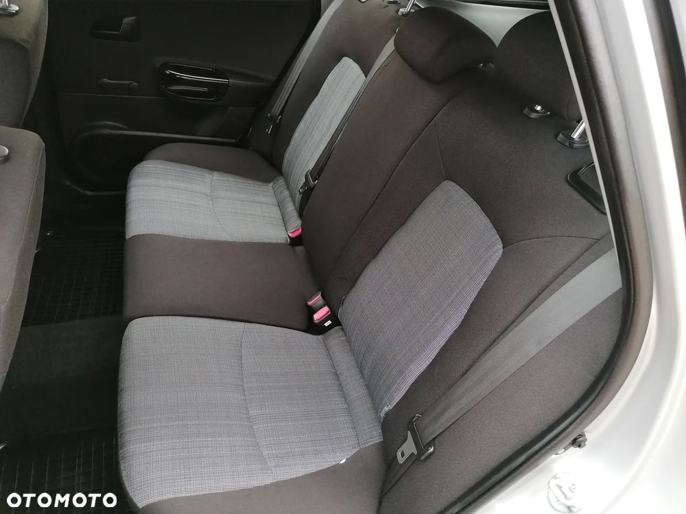 Kia Ceed - 14