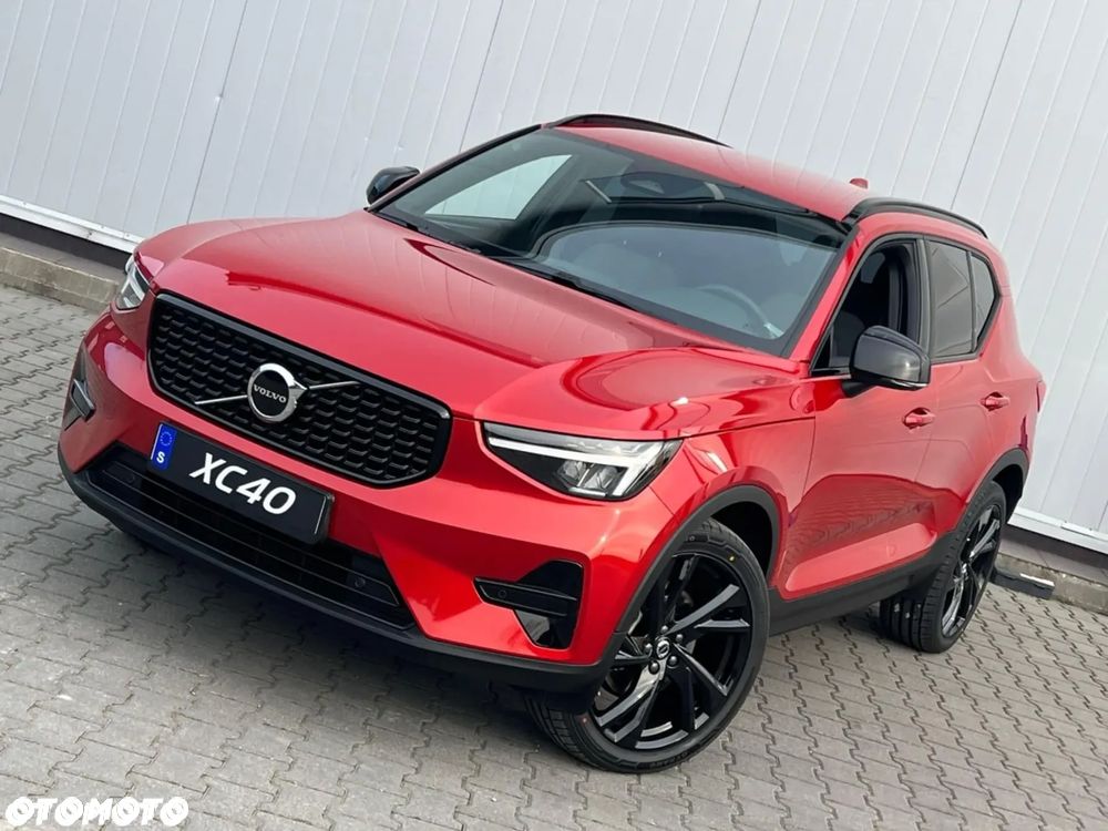 Volvo XC 40 B4 AWD Ultimate Dark - 2